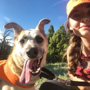 Meet your Posher, Esther